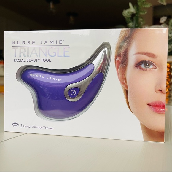 NURSE JAMIE | Triangle Facial Beauty Tool - Picture 1 of 2